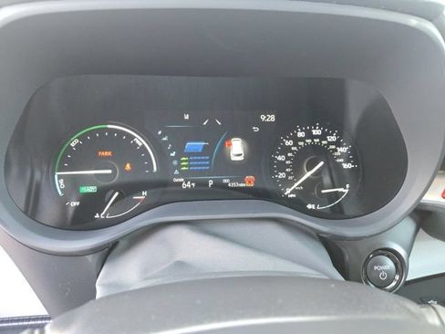 Used 2025 Toyota Sienna XLE w/ XLE Plus Package AWD/4WD image 14