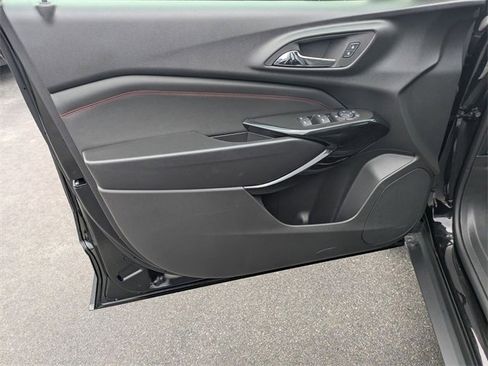 New 2026 Chevrolet Trax RS w/ Sunroof Package image 9