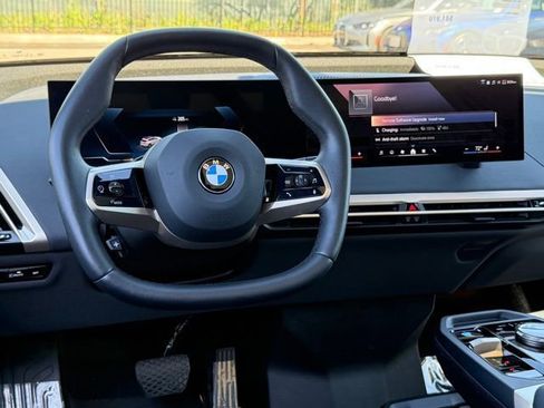 Used 2026 BMW iX xDrive45 w/ Premium Package image 30
