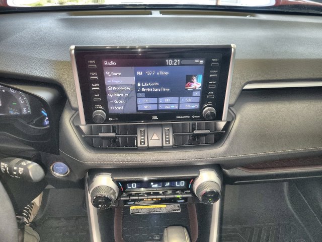 Used 2020 Toyota RAV4 Limited AWD/4WD image 16