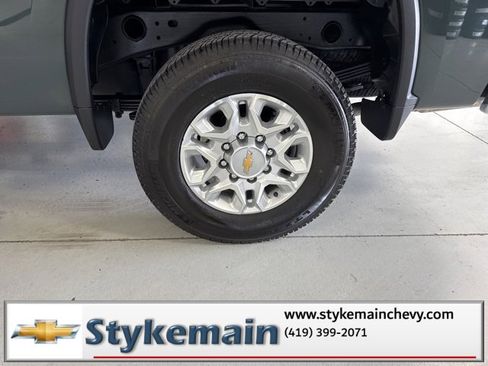 Used 2025 Chevrolet Silverado 2500 LT w/ Convenience Package image 41