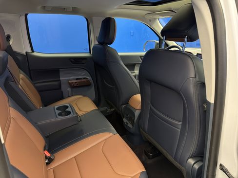 Used 2024 Ford Maverick Lariat w/ 4K Tow Package AWD/4WD image 27