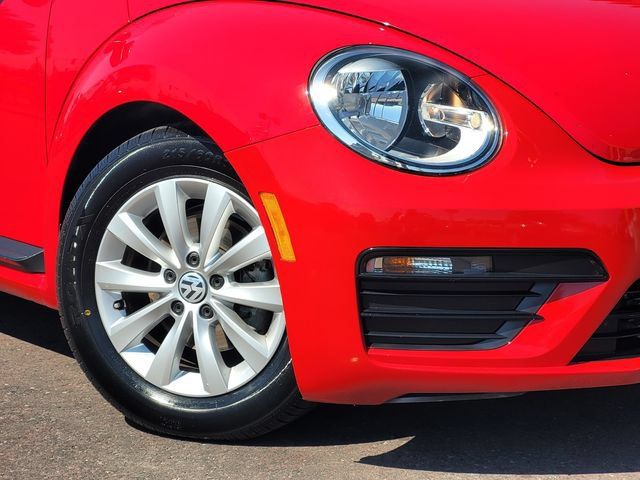 Used 2018 Volkswagen Beetle 2.0T S FWD image 4
