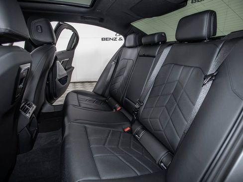 Used 2025 BMW i5 M60 w/ Executive Package image 16