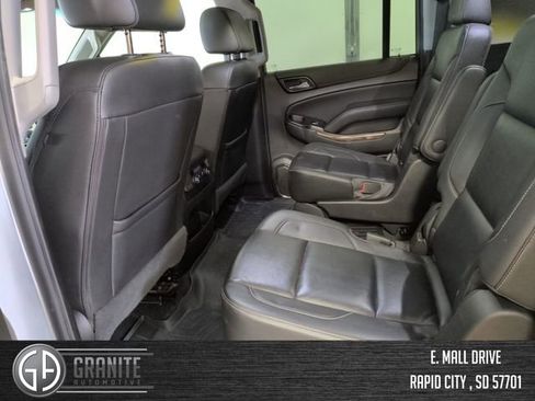 Used 2018 Chevrolet Suburban LT image 25