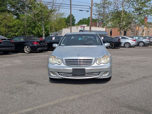 Used 2005 Mercedes-Benz C 240 4MATIC Sedan image 3