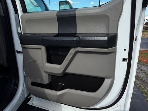 Used 2022 Ford F550 4x4 Crew Cab Super Duty w/ Power Equipment Group image 22