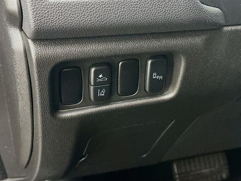 Used 2024 Mitsubishi Outlander Sport SE AWD/4WD image 17