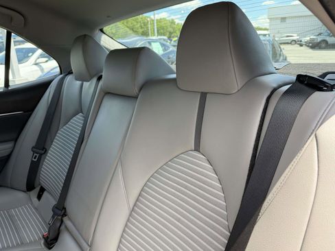Used 2022 Toyota Camry SE FWD image 27