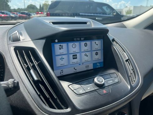 Used 2018 Ford Escape SE w/ SE Sync 3 Package FWD image 22