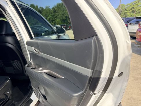 Used 2024 Hyundai Palisade SEL FWD image 23