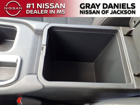 Used 2024 Nissan Sentra SV FWD image 23