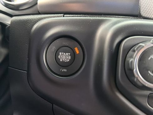 Used 2022 Jeep Wrangler Sport AWD/4WD image 28