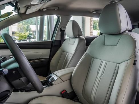 Certified 2025 Hyundai Tucson SEL FWD image 40