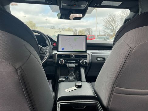 Used 2025 Toyota Tacoma TRD Off-Road image 17