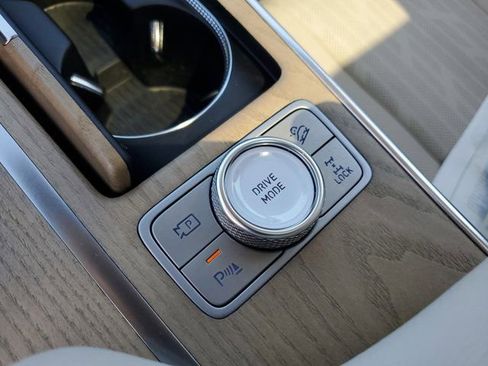 Used 2024 Genesis GV80 2.5T Prestige w/ Prestige Package image 31