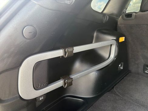 Used 2018 Jeep Cherokee Latitude image 11