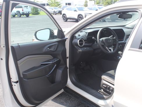 New 2026 Chevrolet Trax ACTIV w/ Driver Confidence Package FWD image 8