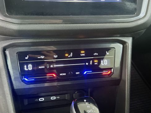 Used 2023 Volkswagen Tiguan SE R-Line image 23