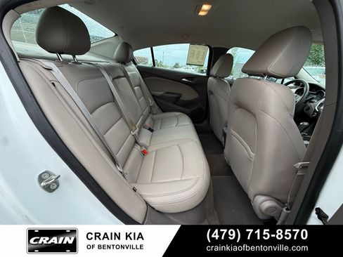 Used 2017 Chevrolet Cruze Premier w/ Enhanced Convenience Package FWD image 30