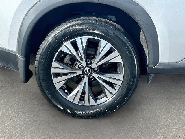 Used 2023 Nissan Rogue SV FWD image 28