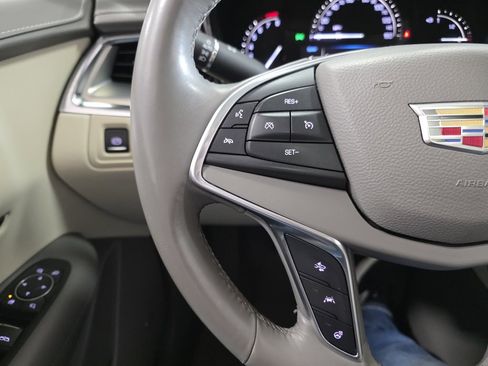 Used 2017 Cadillac XT5 Luxury w/ Driver Awareness Package image 17