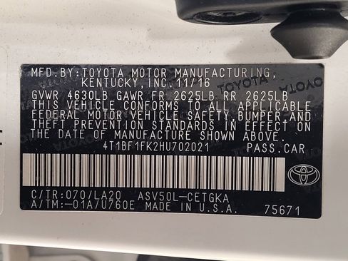 Used 2017 Toyota Camry XLE FWD image 33