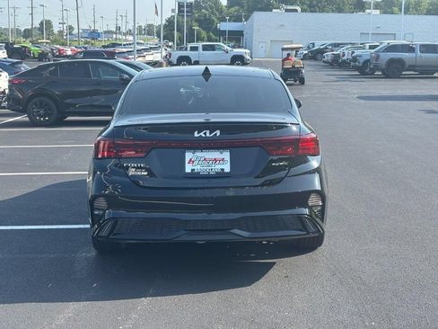 Used 2023 Kia Forte GT-Line w/ GT-Line Technology Package FWD image 4