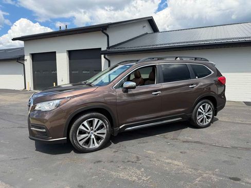 Used 2019 Subaru Ascent Touring w/ Popular Package #3 AWD/4WD image 2