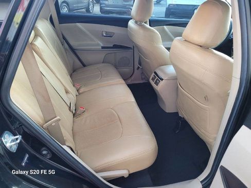 Used 2011 Toyota Venza FWD V6 4dr Crossover w/ Convenience Pkg image 12