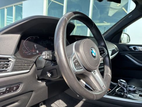 Used 2022 BMW X7 xDrive40i w/ M Sport Package AWD/4WD image 6