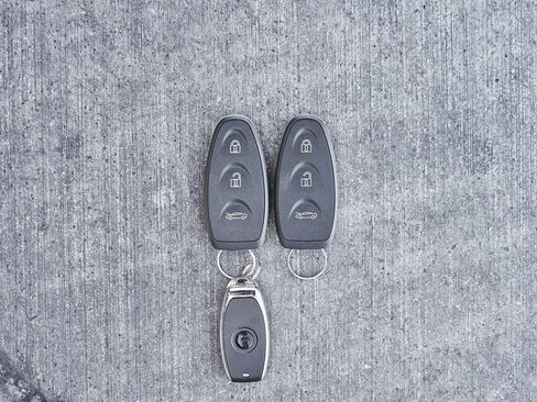 Used 2012 McLaren MP4-12C Coupe image 68