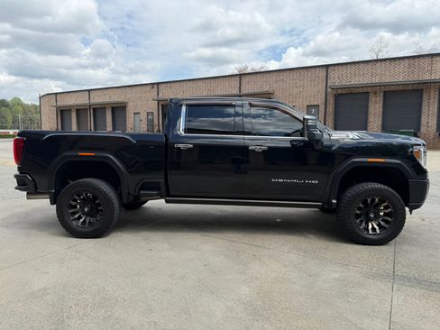 Used 2021 GMC Sierra 3500 Denali w/ Denali Ultimate Package image 10