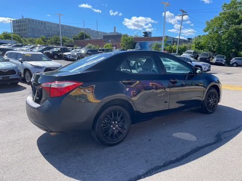 Used 2015 Toyota Corolla LE FWD image 8