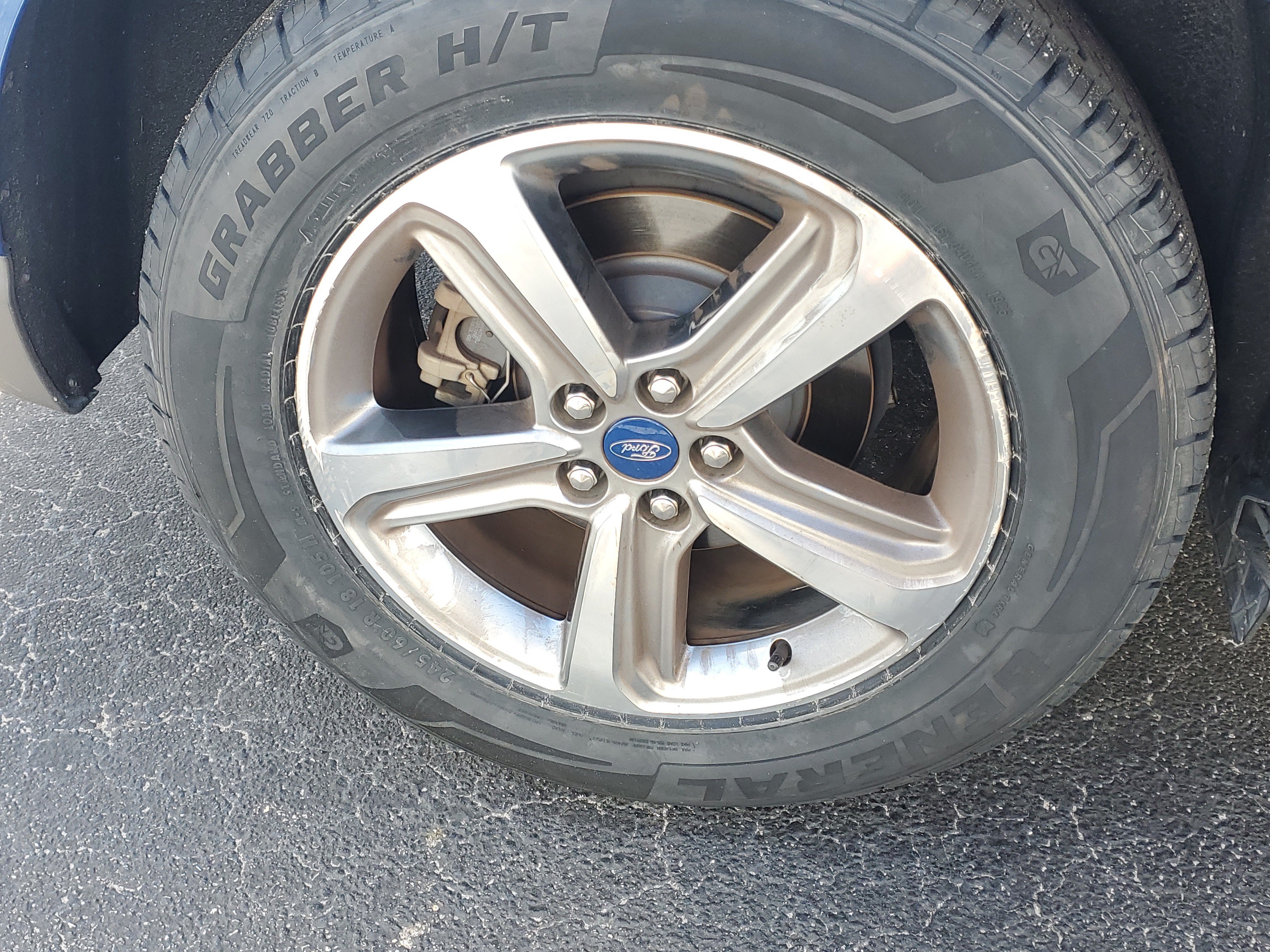 Used 2021 Ford Edge SEL w/ Convenience Package FWD image 6