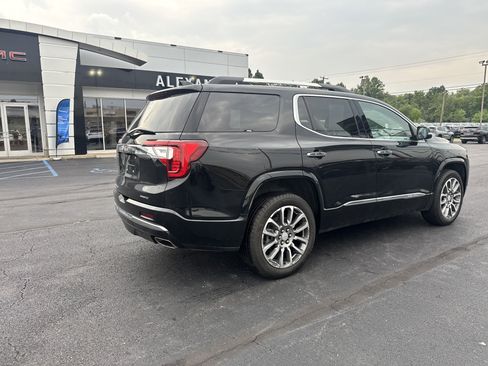 Used 2023 GMC Acadia Denali w/ Denali Ultimate Package AWD/4WD image 3