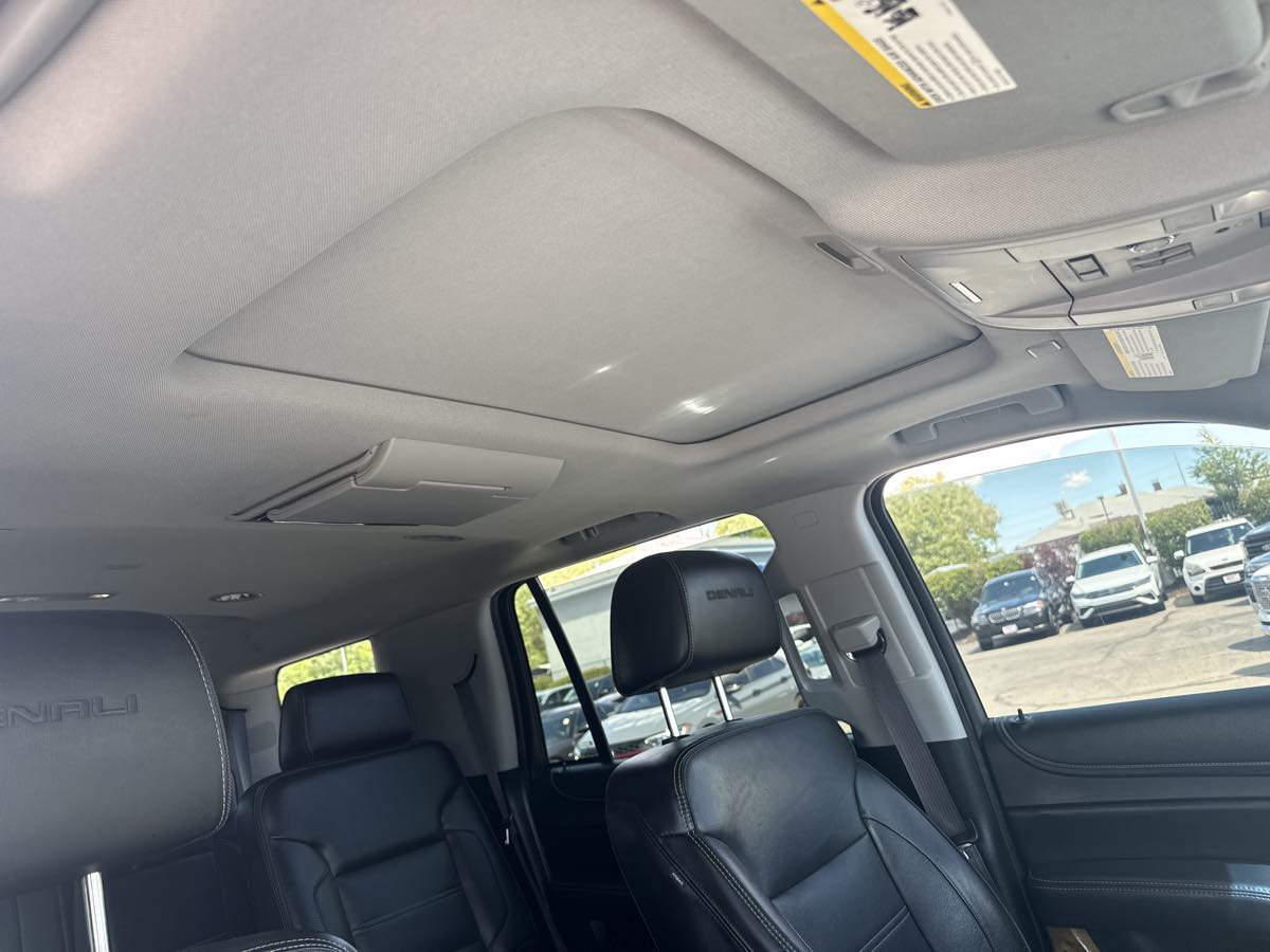 Used 2017 GMC Yukon Denali w/ Open Road Package AWD/4WD image 27