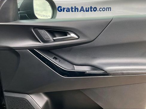 Certified 2025 Chevrolet Equinox LT image 30