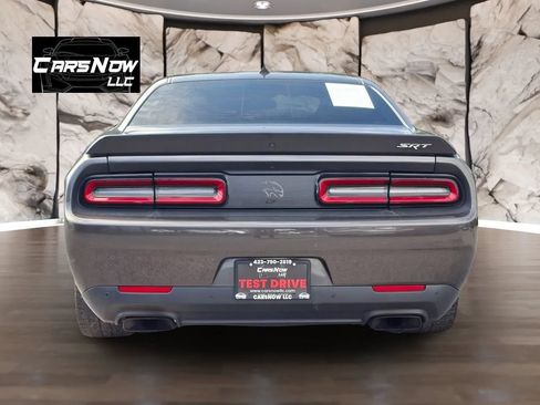 Used 2016 Dodge Challenger SRT Hellcat RWD image 5