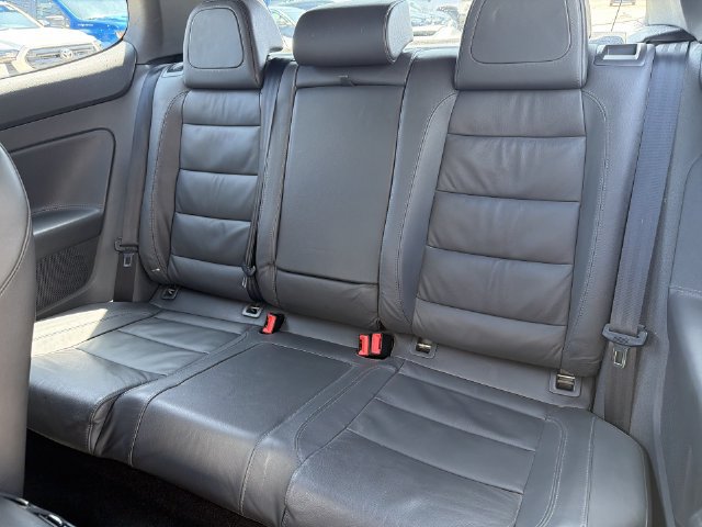 Used 2008 Volkswagen R32 AWD/4WD image 30