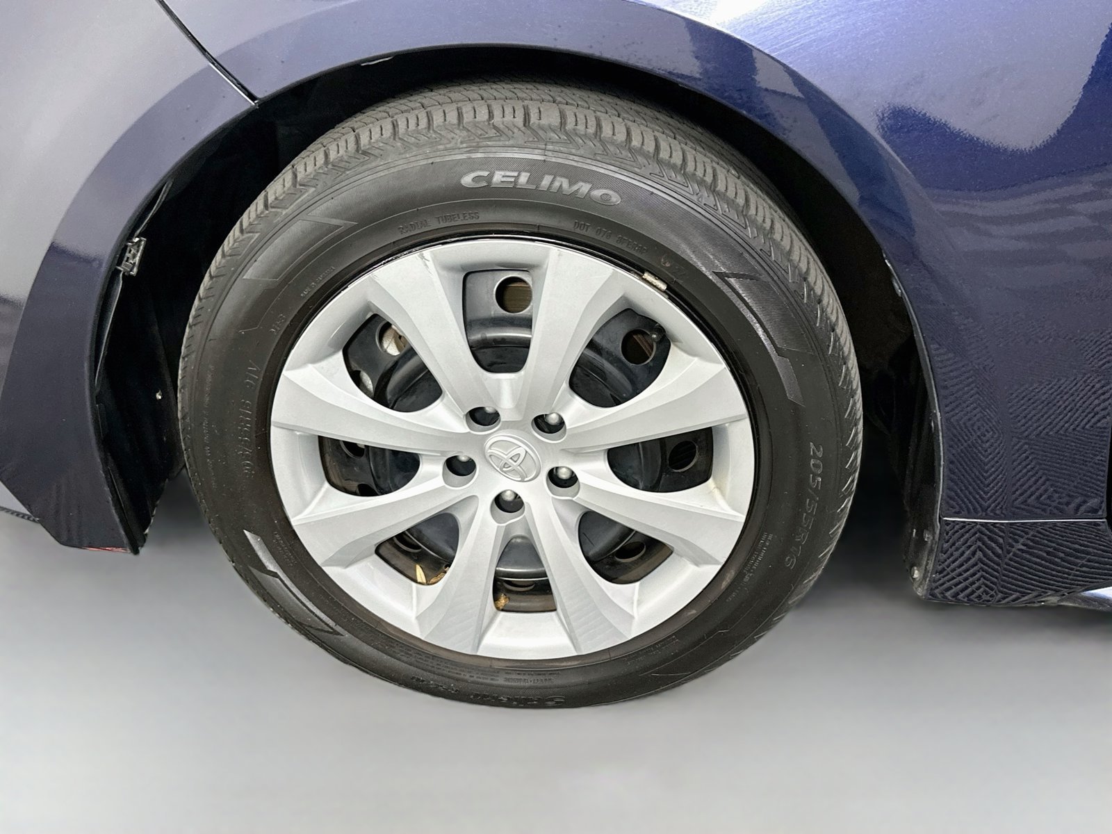 Used 2023 Toyota Corolla LE FWD image 30