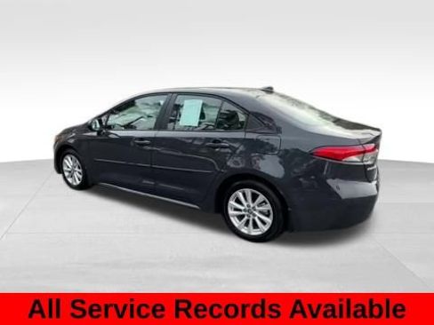 Used 2025 Toyota Corolla LE image 5