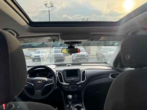 Used 2023 Chevrolet Equinox LT FWD image 12