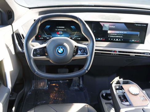 Used 2025 BMW iX xDrive50 w/ Premium Package image 8
