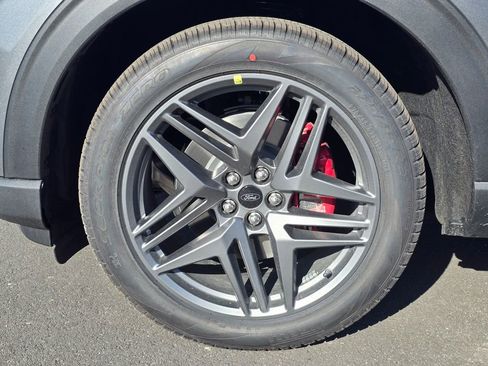 New 2026 Ford Explorer ST w/ Sun And Sound Package image 8