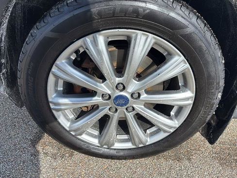 Certified 2017 Ford Escape Titanium w/ Equipment Group 301A image 9