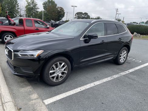 Used 2019 Volvo XC60 T5 Momentum w/ Multimedia Package image 1