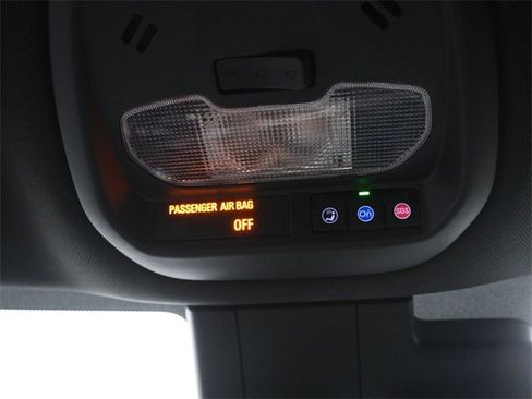 Used 2024 Chevrolet Trax RS w/ Driver Confidence Package image 17