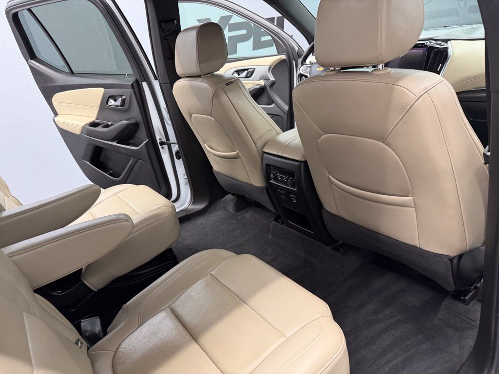 Used 2022 Chevrolet Traverse LT w/ LT Premium Package FWD image 48