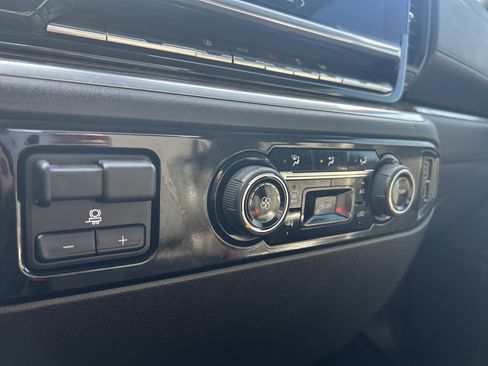 Used 2024 Chevrolet Silverado 3500 LT image 25